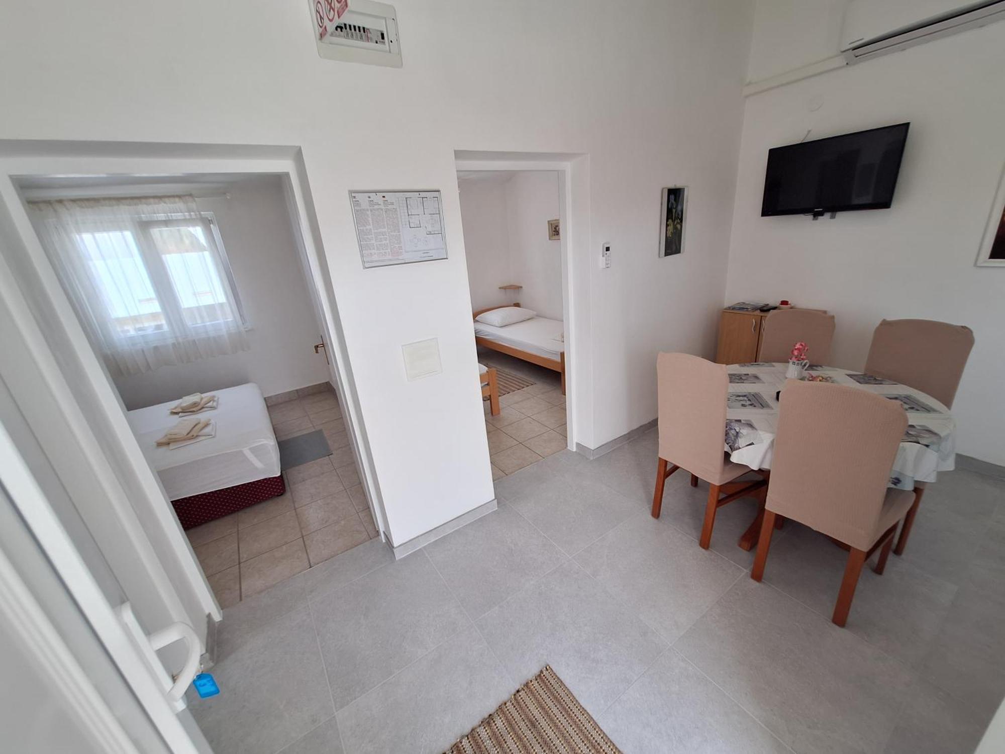 Sunny Bi-Pi Apartment Pag Town Eksteriør billede