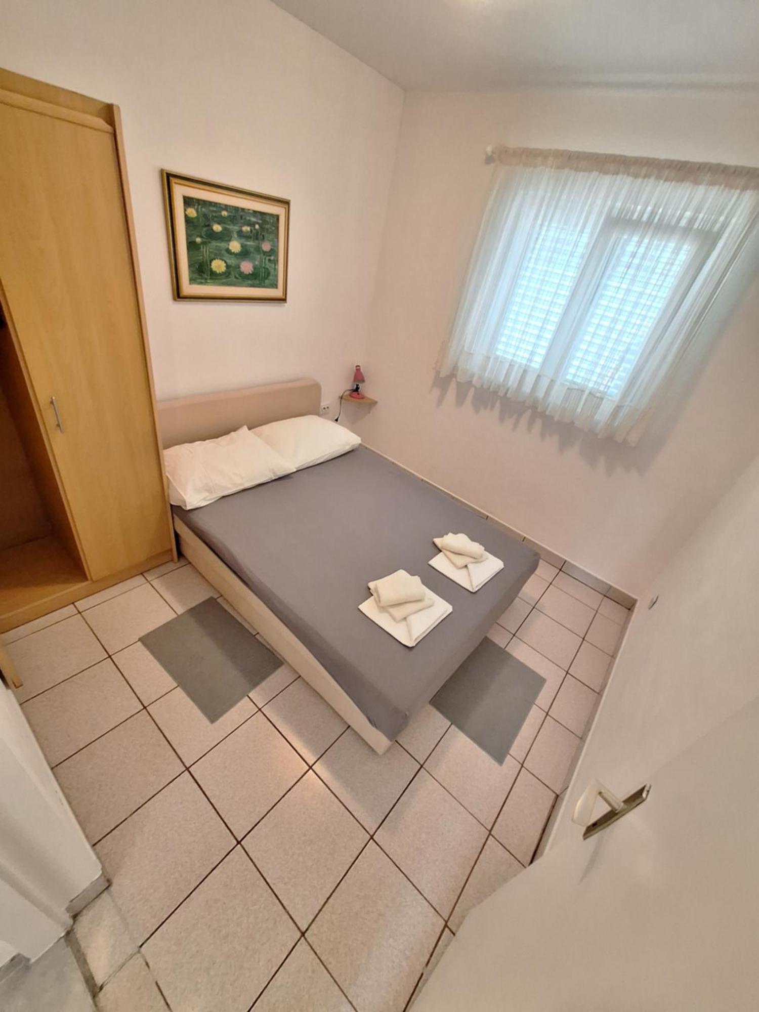 Sunny Bi-Pi Apartment Pag Town Eksteriør billede
