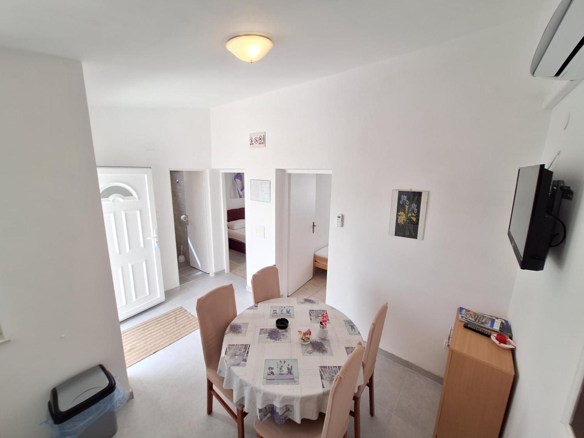 Sunny Bi-Pi Apartment Pag Town Eksteriør billede